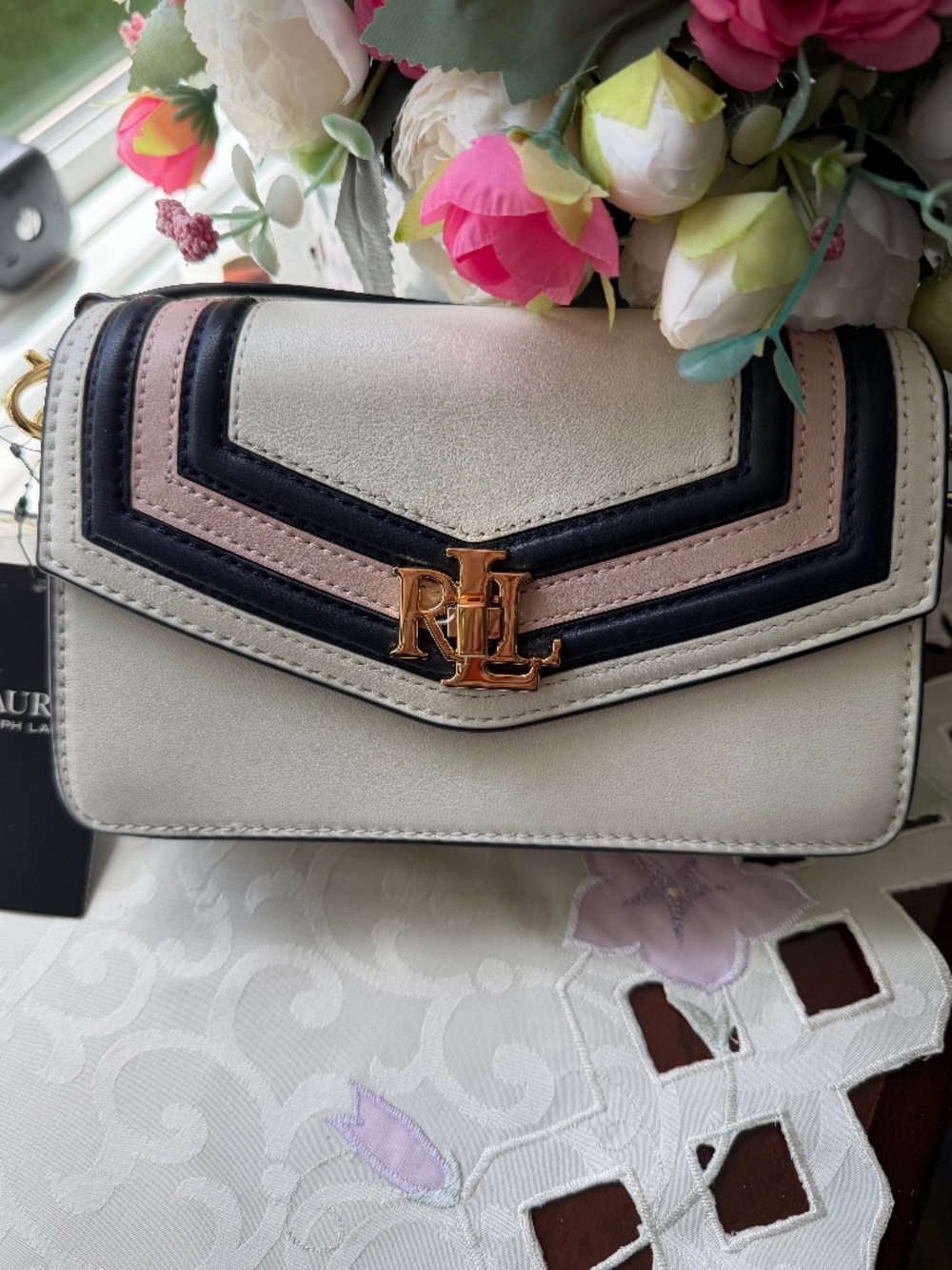 NWT Lauren Ralph Lauren Taylor Leather Crossbody/ Clutch Bag